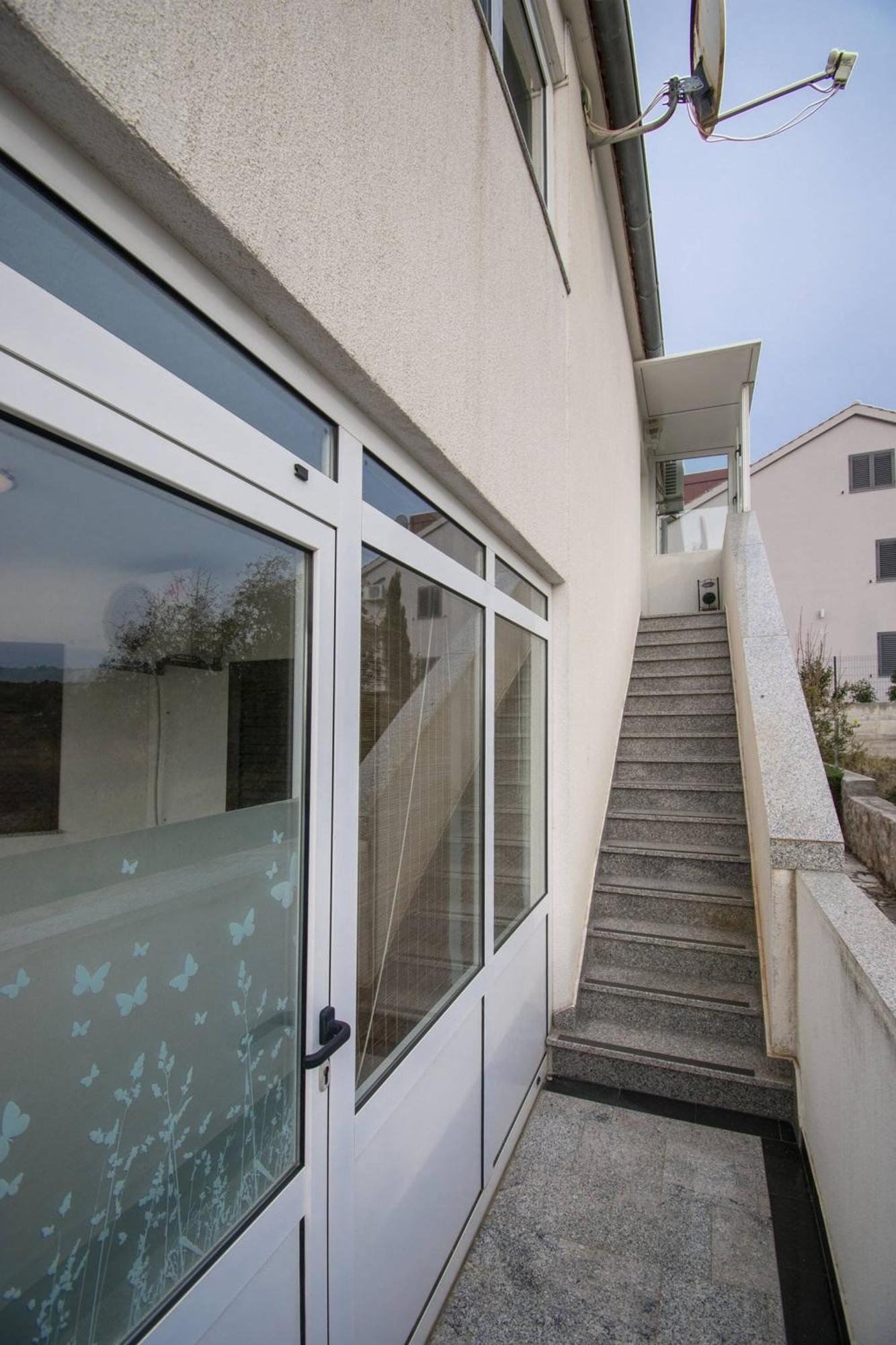 Apartment Meri Razanj With Sea View Eksteriør bilde